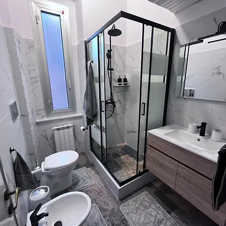 Laguna Apartment *